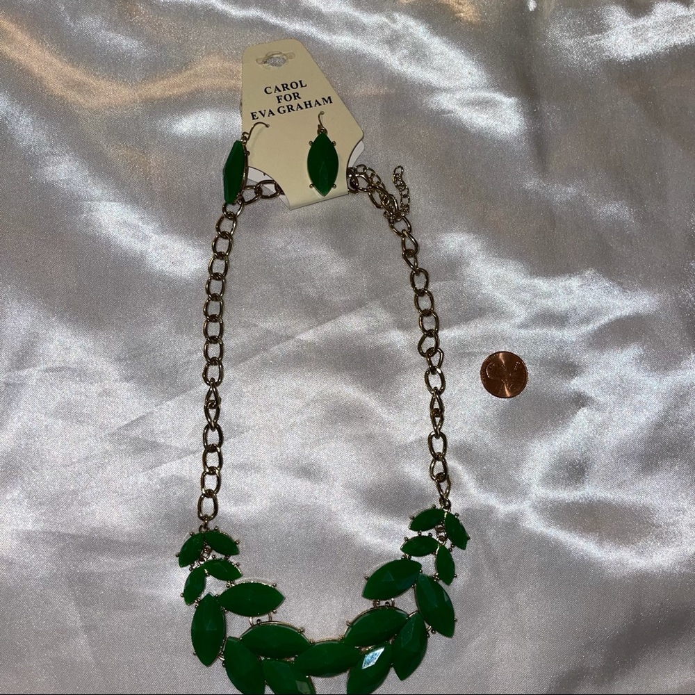 Carol for Eva Graham necklace green set